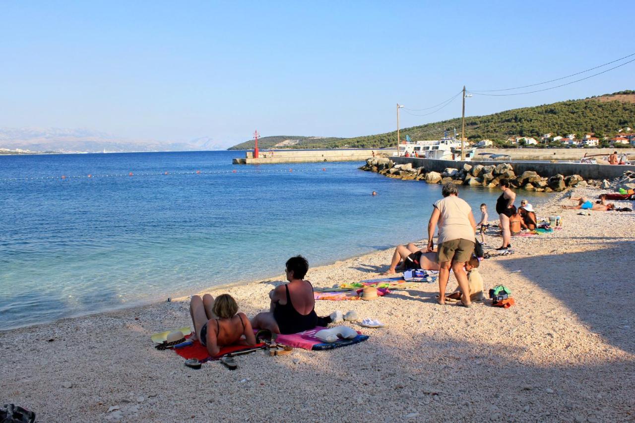 Apartments By The Sea Slatine, Ciovo - 1128 Екстериор снимка