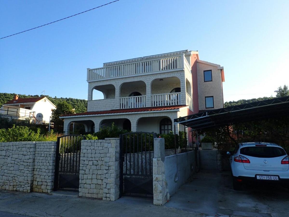 Apartments By The Sea Slatine, Ciovo - 1128 Екстериор снимка