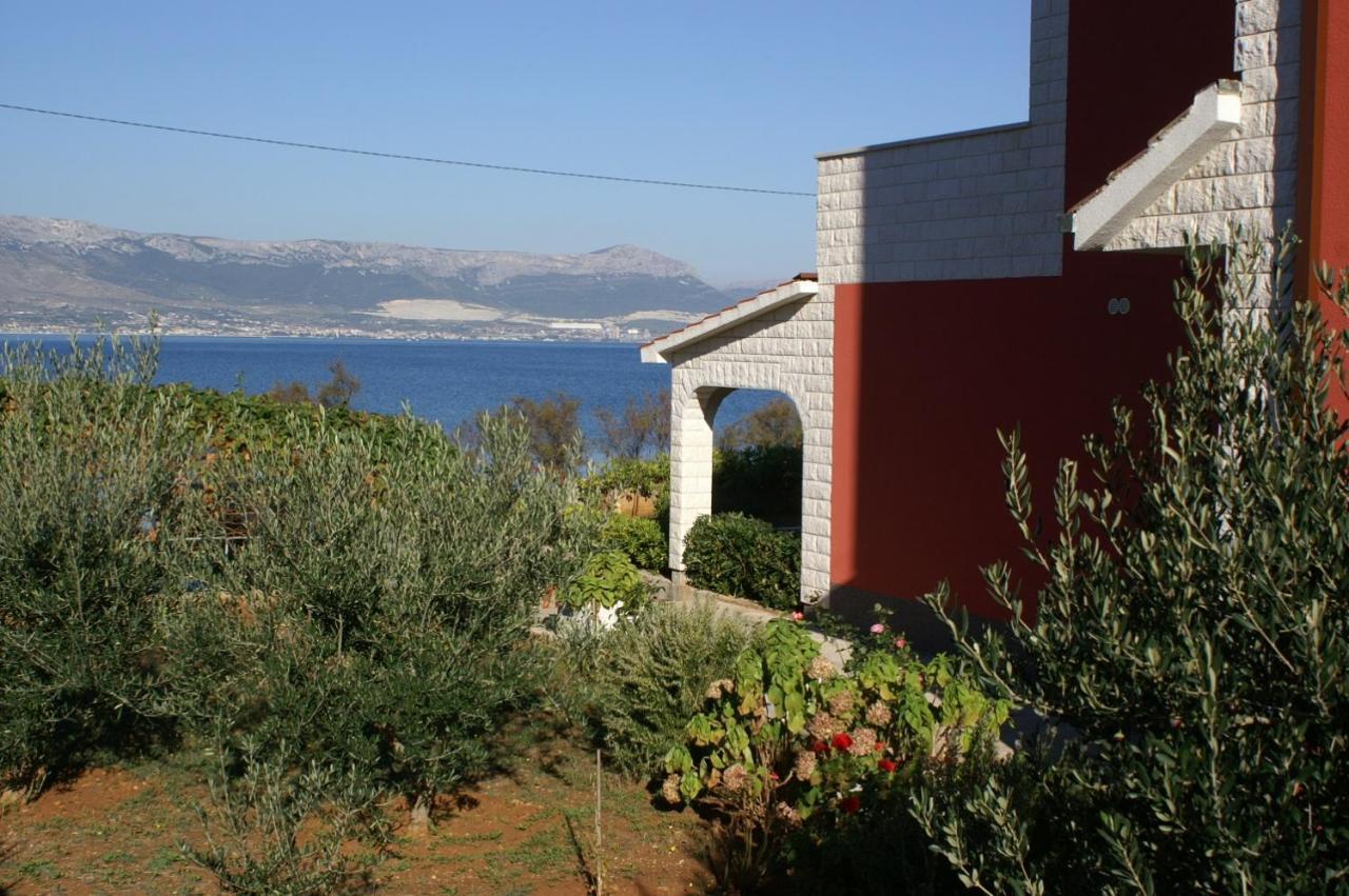 Apartments By The Sea Slatine, Ciovo - 1128 Екстериор снимка
