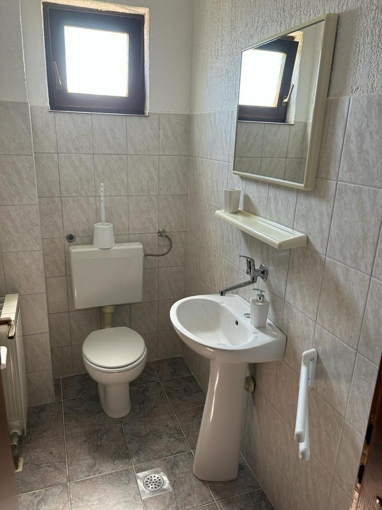 Apartments By The Sea Slatine, Ciovo - 1128 Екстериор снимка